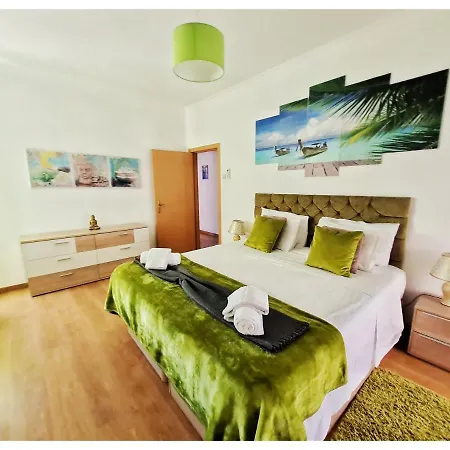 Lägenhet Luxury 3 Bedroom -